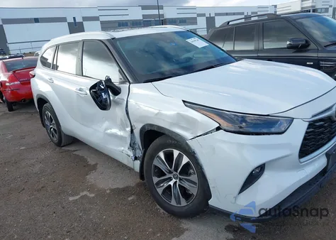 2023 Toyota Highlander Xle z USA, uszkodzony, nr VIN 5TDKDRAH2PS037144